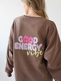 Свитшот с О-вырезом с вышивкой на спине Good energy vibe в Санкт-Петербурге